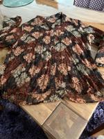 Neuwertige Mesh Bluse gr 42/44 top aktuell Bremen - Blumenthal Vorschau