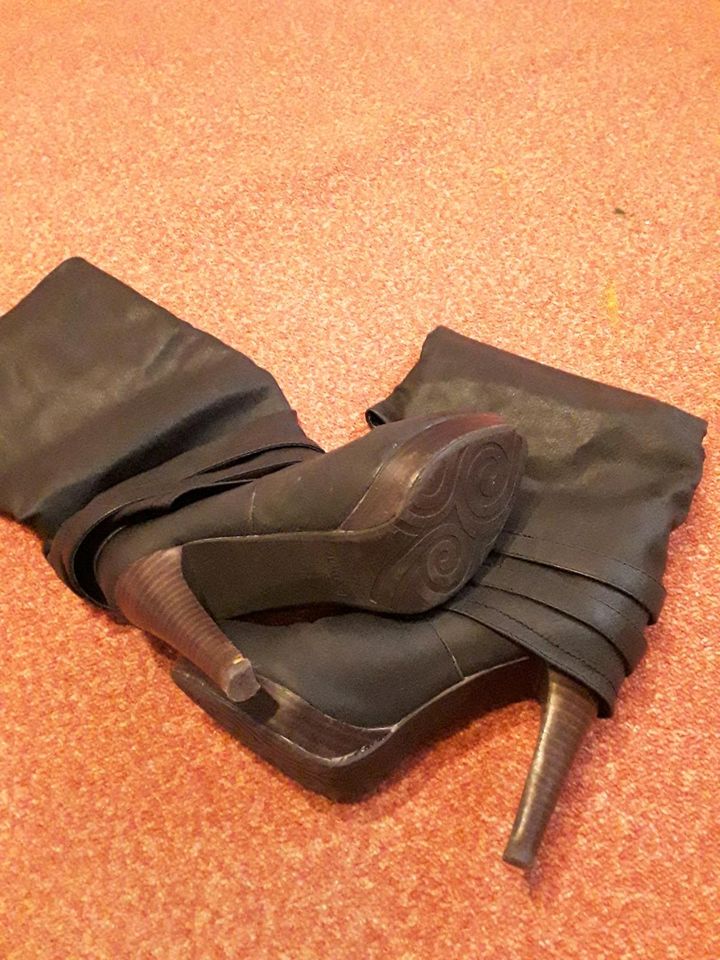 Damen Stiefel Größe 37 in Münster