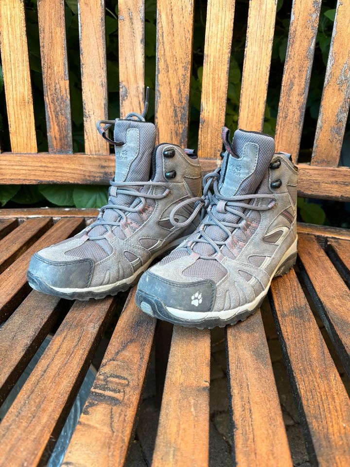 Jack Wolfskin Wanderschuhe Texapore Größe 39 in Idstein