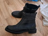 Art Chelsea Boots Halbstiefel Leder wie neu  gr. 41 Hessen - Butzbach Vorschau