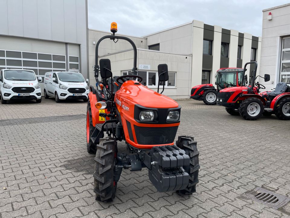 Kubota EK1-261 mit 5 Jahren/2.000 Bh Hersteller-Garantie in Tönisvorst