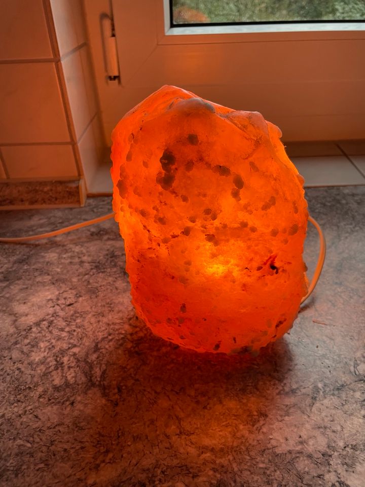 Salzkristall-Lampe in Mülheim (Ruhr)