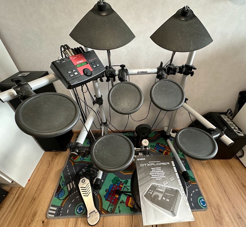 Yamaha DTX Plorer E Drum Schlagzeug mit Verstärker in Leuterod