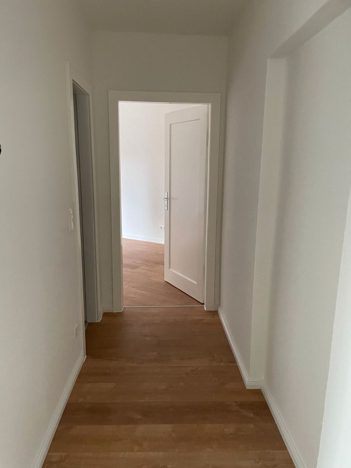 Moderne 2-Zimmer-Wohnung mit Balkon - Garage separat zu vermieten in Hildesheim