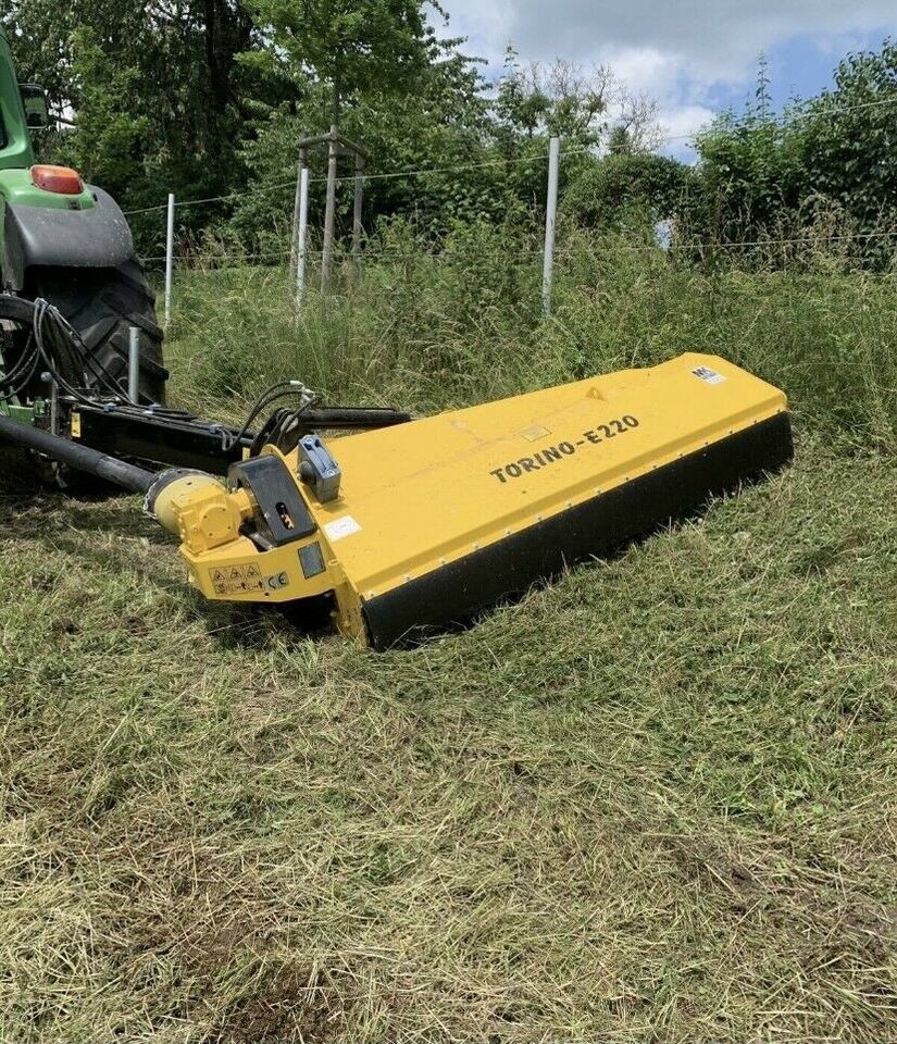 Omarv Böschungsmulcher Seitenmulcher Mulcher Schlegelmulcher in Schmallenberg