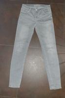 Jeans grau mit tollen Ziernähten Gr. 176 bzw. 28/32 Thüringen - Bad Salzungen Vorschau