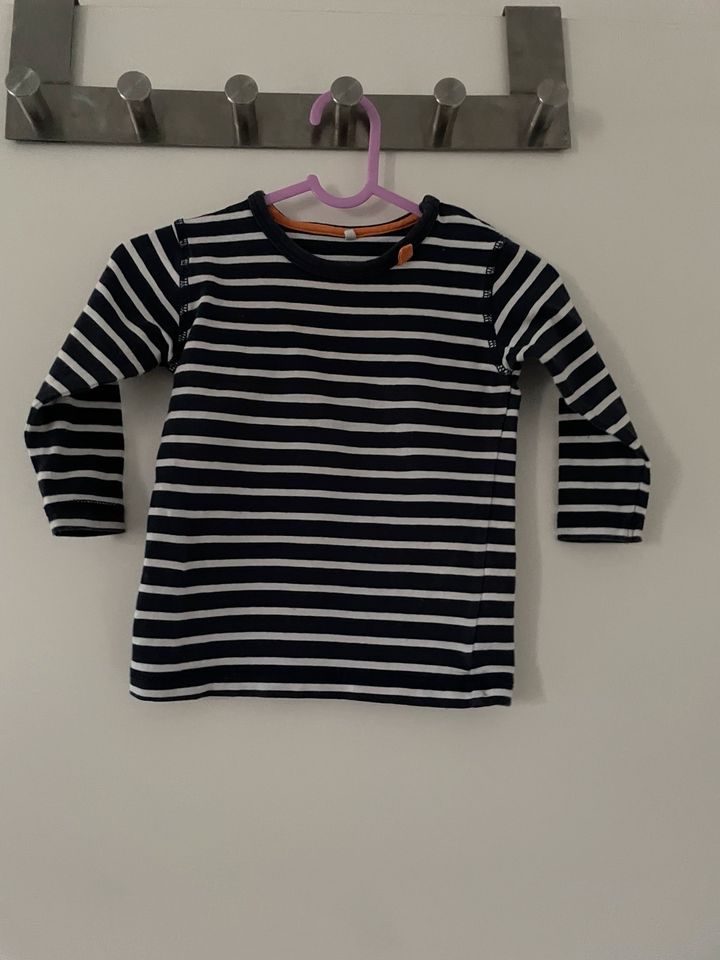 Baby langarm shirt in Wiesbaden