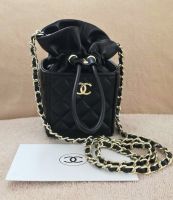 Chanel VIP Gift Würfel Täschchen Kette Würfel Cube Lipstick Tasche gesteppt Bayern - Haag in Oberbayern Vorschau