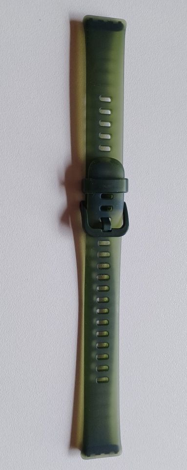 Original Silikonarmband grün für Huawei Band 8 in Diedorf