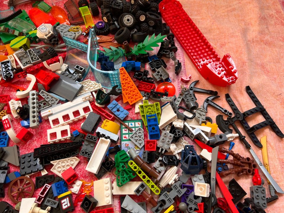 Lego konvolut-Sonderteile aus mehreren Sets  - Der zweite Teil in Bad Abbach