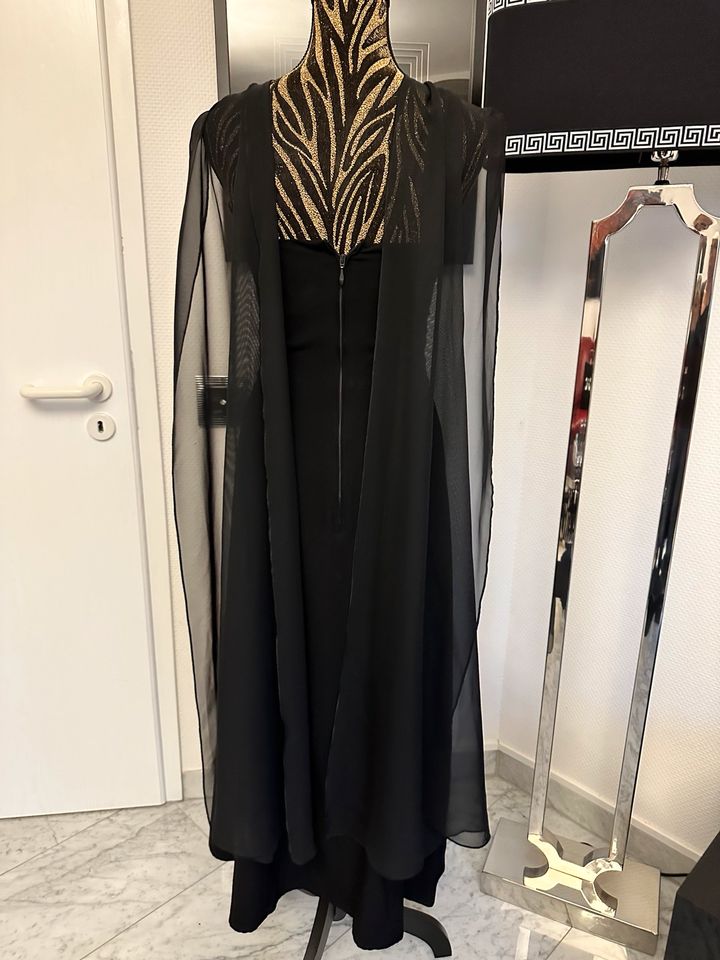 Sexy Ballkleid Schwarz mit goldenen Pailletten in Größe 36 in Falkensee