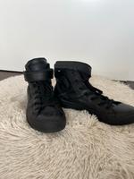 Converse Chucks High Schwarz oben mit einem Klettstreifen Gr. 37 Brandenburg - Müllrose Vorschau
