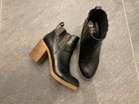 Stiefelette Damenschuh Nordrhein-Westfalen - Salzkotten Vorschau
