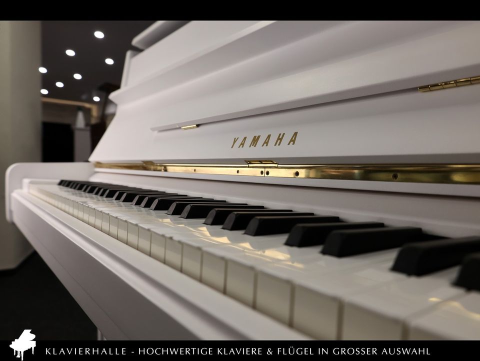 Sehr schönes Yamaha Klavier, weiss satiniert ★ neuwertige Optik in Geist