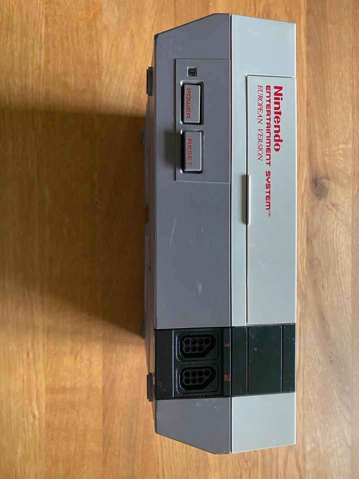 Nintendo Entertainment System inklusive Zubehör und Mario Bros in Gemünden a. Main