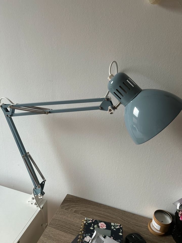 Schreibtisch Lampe in Bendorf