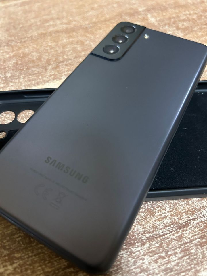 Samsung Galaxy S21  5g dual sim/E sim in Recklinghausen