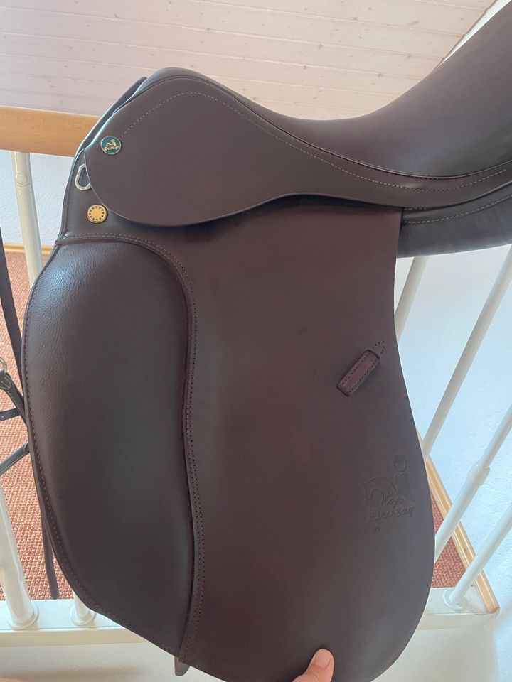 Neuer Prestige Dressursattel TopDressage SP 18 Zoll in Wernau