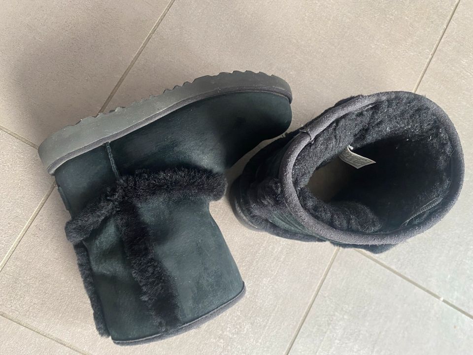 Ugg Stiefel Winter Kinder 32 in Dresden