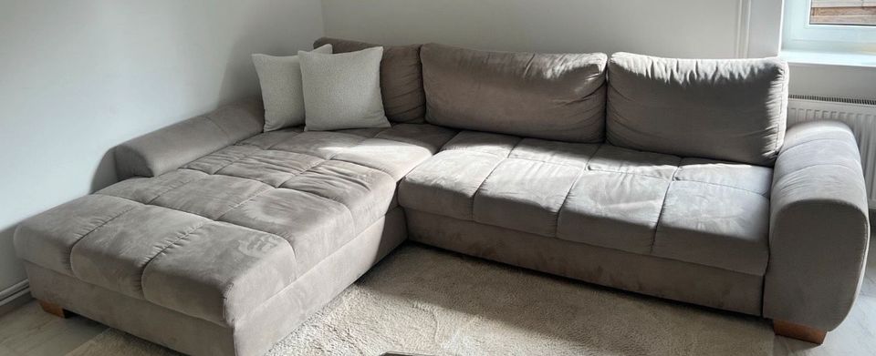 Ecksofa Couch mit Schlaffunktion und Kasten in Wilhelmshaven