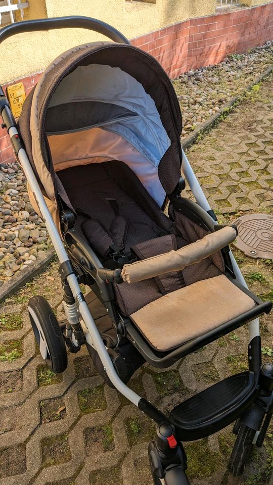 Kinder- / Kombiwagen mit Isofix Halterung in Magdeburg