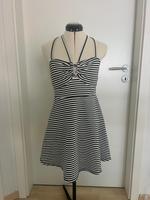 elegantes Kleid von Tally WEiJL in M schwarz weiß wie neu Nordrhein-Westfalen - Nettetal Vorschau