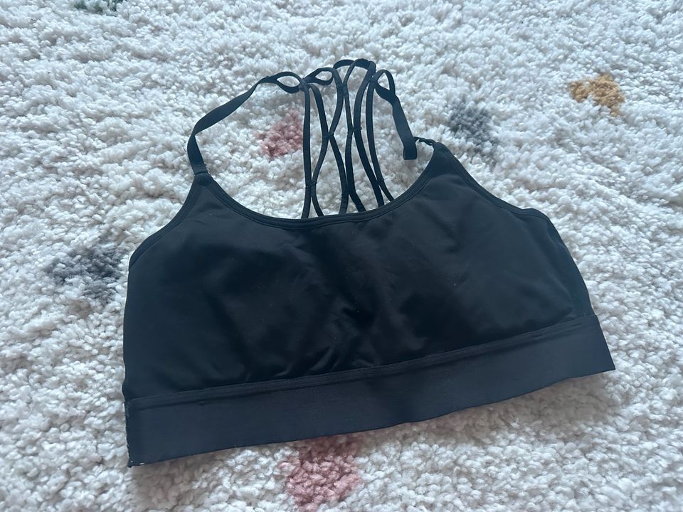 H&M Sport Top Bustier Gr M Pole in Saarbrücken