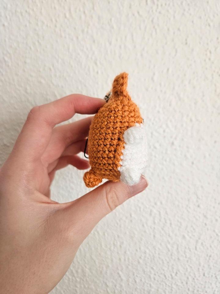 Gehäkelte Hunde Schlüsselanhänger Handgemacht Deko Geschenk in Obersüßbach