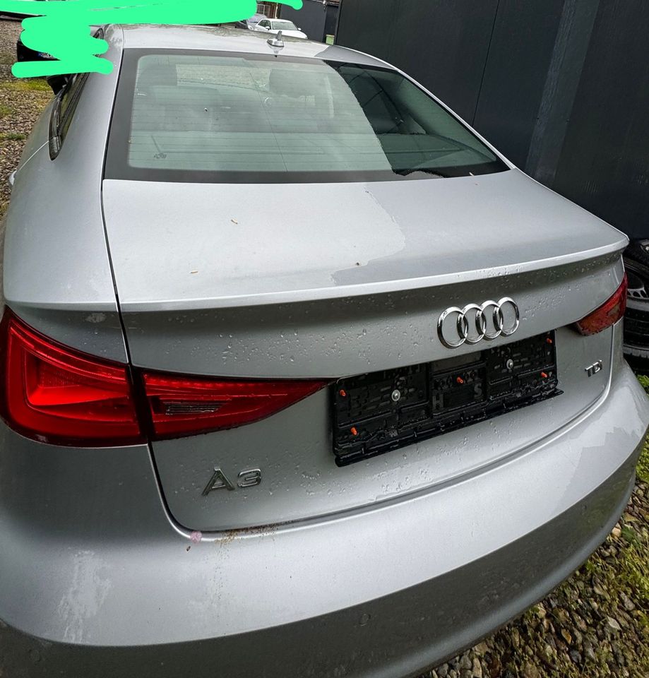 Audi A3 Motor springt schlecht an in Bremen