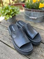 Timberland Slide Sandalen Leder Schwarz Gr. 40 NEU Sachsen - Radibor Vorschau