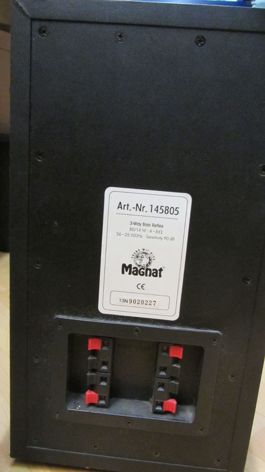 Magnat 3 Wege Subwoofer in Langenberg