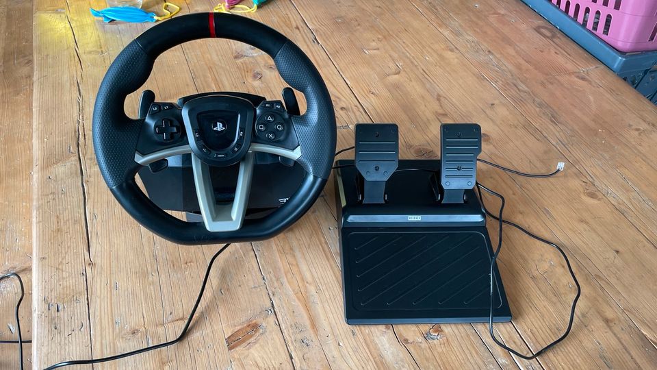 Hori PS5 Racing Wheel Lenkrad SPF-004U in Lemgo