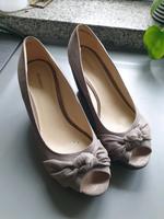 Pumps Keilabsatz Graceland beige grau Größe 42 Sachsen - Sebnitz Vorschau