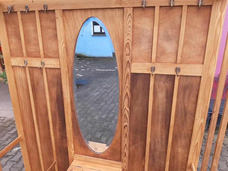 Antike Jugendstil Weichholz Garderobe, Schrank in Kusel