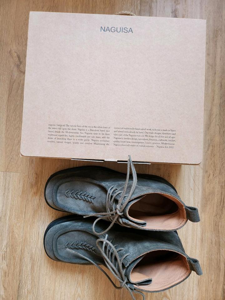 Naguisa Araura Boots Wildleder Schnürschuhe Square Toe Grün in Hamburg