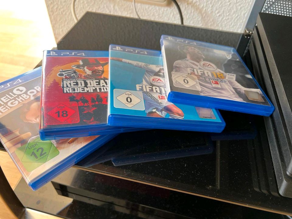 PlayStation4 + 7 Spiele in Hamburg