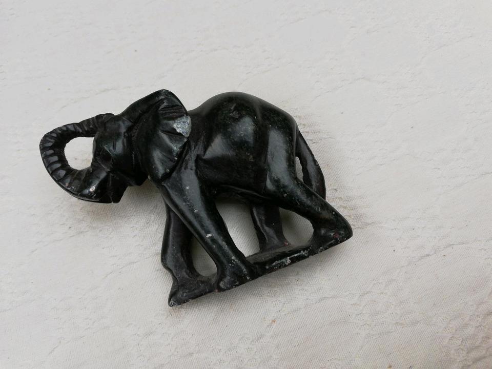 2 Elefanten Stein Afrika und Indien ca. ca. 5,5 cm und 4,5 cm in Herrenberg