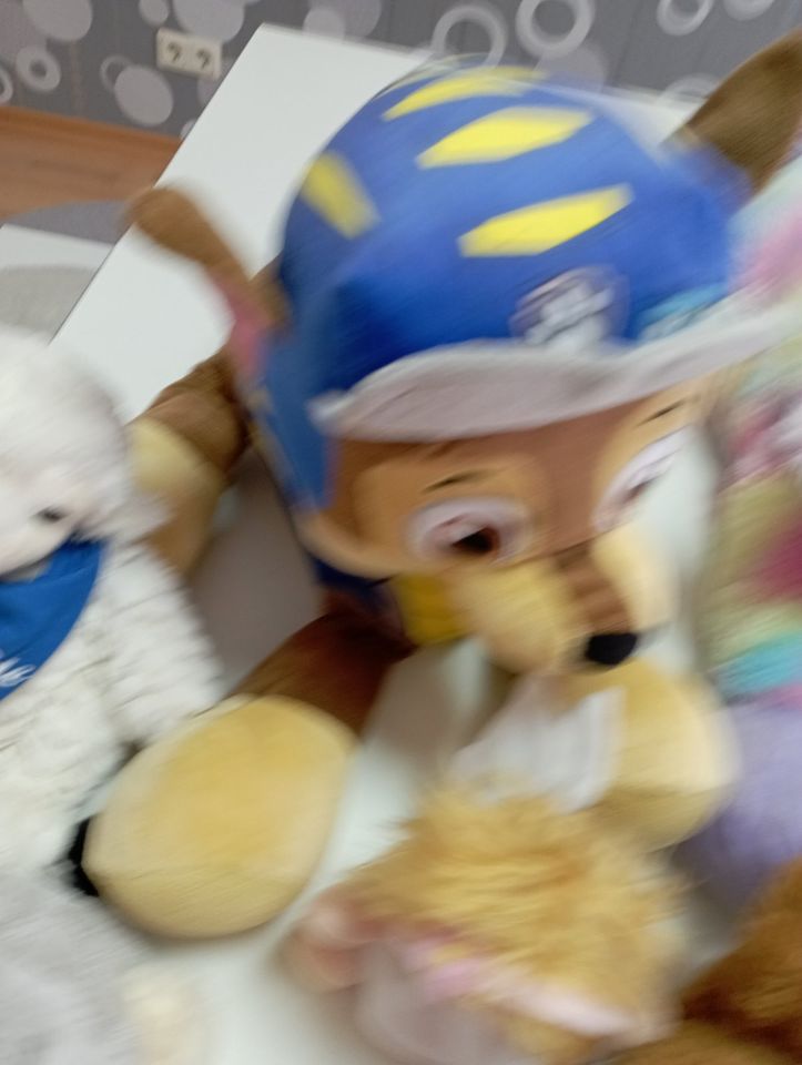 Kiste voll Kuscheltiere Einhorn Paw Patrol Mini Mouse Krake (3) in Idar-Oberstein