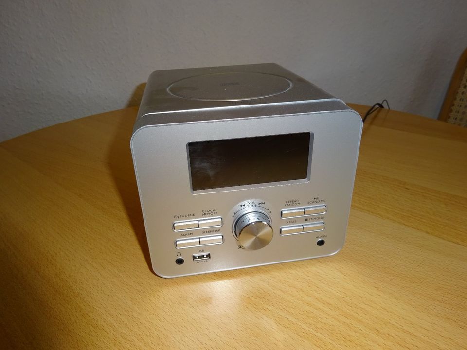 Radiowecker CD Uhrenradio Küchenradio Weckradio Radio USB AUX in Geestland