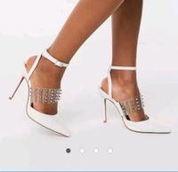 Weisser high heel mit Nieten Rostock - Toitenwinkel Vorschau