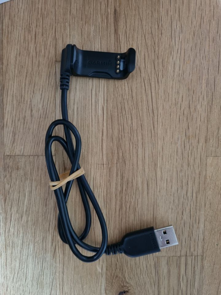 Garmin Vivoactive HR Ladekabel in Neuhof