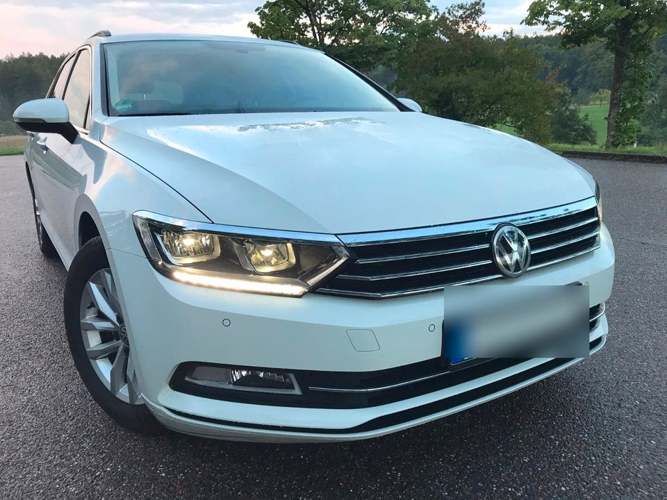 VW Passat 2.0TDI 150PS B8 Variant Kombi LED ACC AHK weiß Facelift in Rieneck