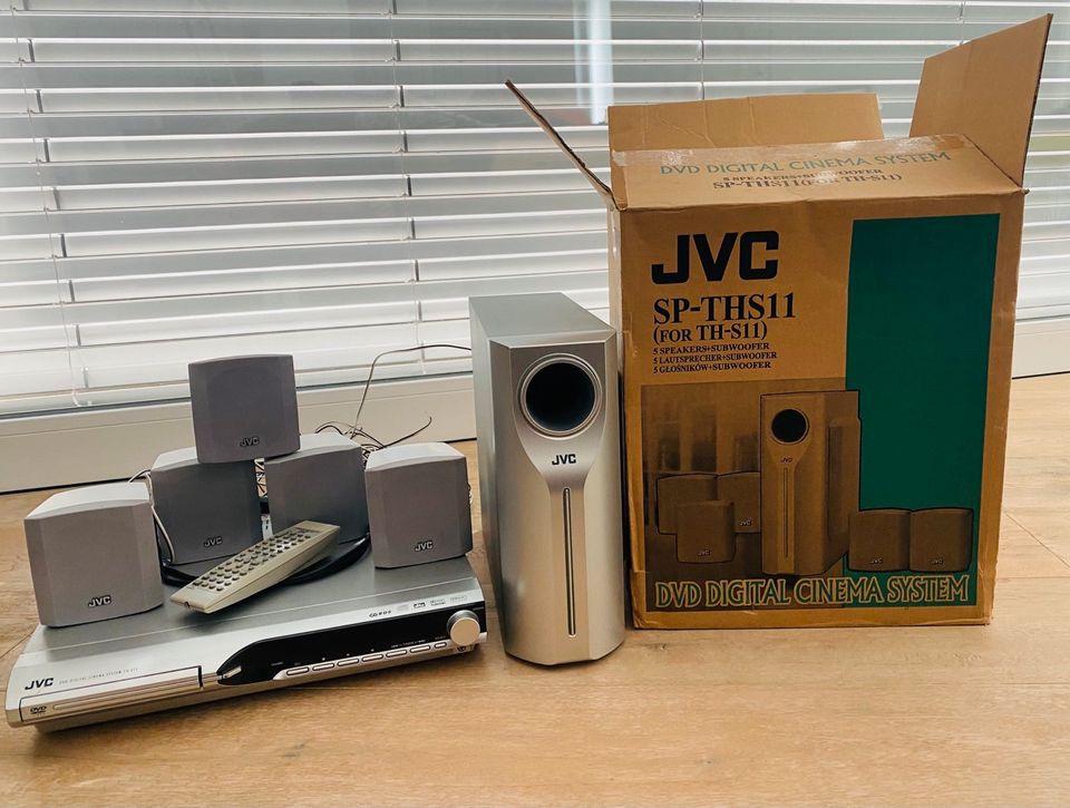 JVC DVD Digital Cinema System Anlage SP-THS11, in Stuttgart