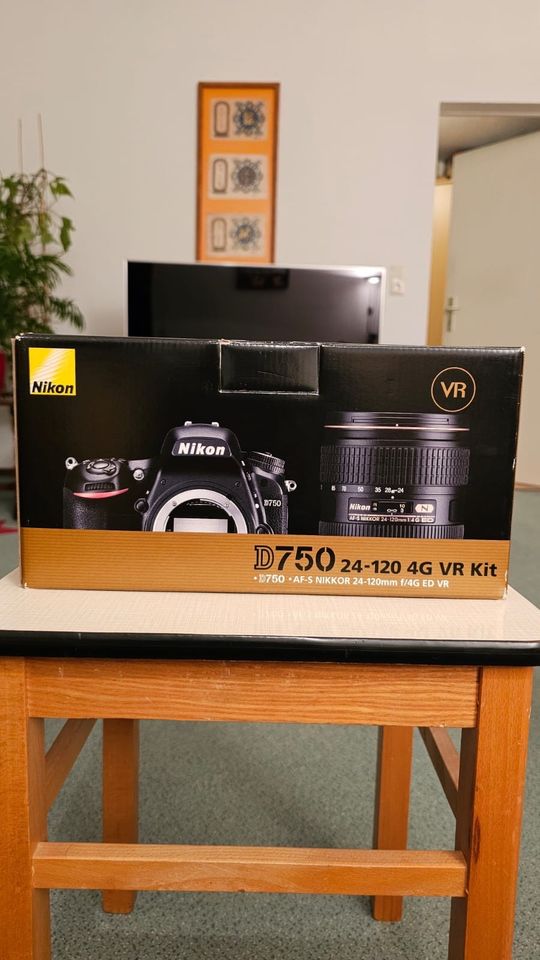 Nikon Nikkor AF-S 24-120mm f/4G ED VR in Wandlitz