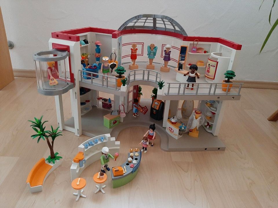 Playmobil 5485 City Life Shopping-Center mit Einrichtung gebrauch in Alzenau