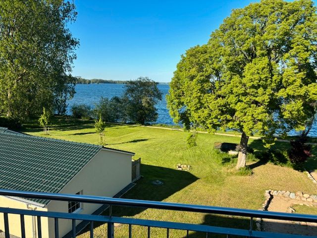 Direkt am Plöner See! 69,98 m² groß, exklusiv, barrierearm, Dachterrasse mit direktem Seeblick! in Dersau