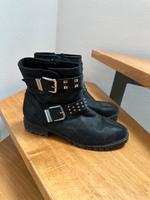 Stiefel mit Nieten schwarz Hessen - Taunusstein Vorschau