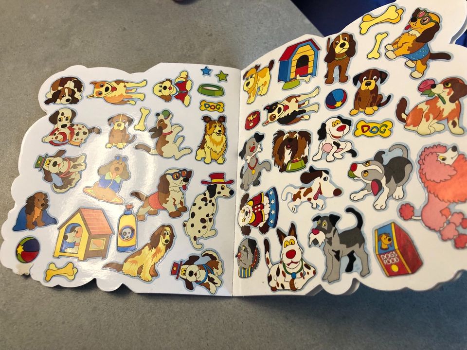 Stickeralbum Sticker 90er Hunde Piraten Micky Donald Minnie Daisy in Schleiden