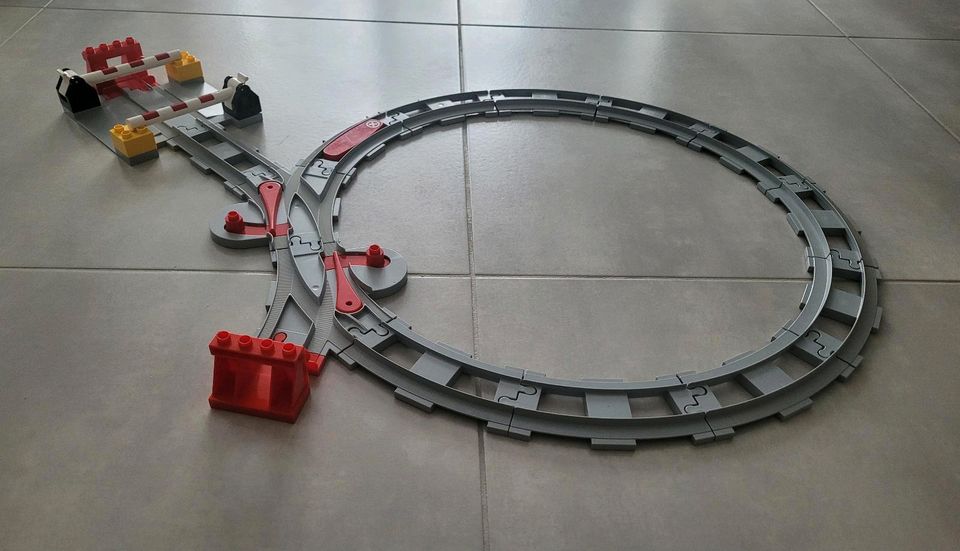 Lego Duplo Eisenbahn 10874 plus Erweiterungen 2x 10882 und 10872 in Gifhorn