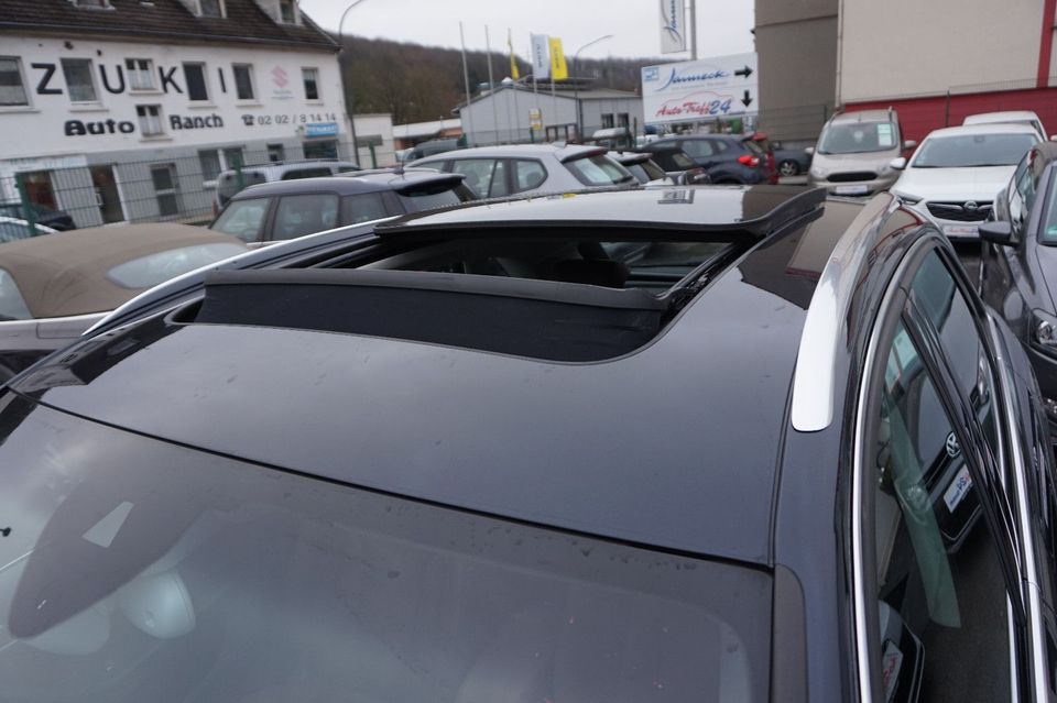 Audi Q3 2.0 TFSI quattro*S-Line*Leder*Pano*Xenon*VOLL in Wuppertal